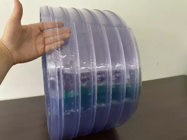ПВХ завеса рулон морозостойкая рифленая 3x300 (2м)
